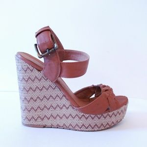 Black Poppy PacSun Brown Wedges